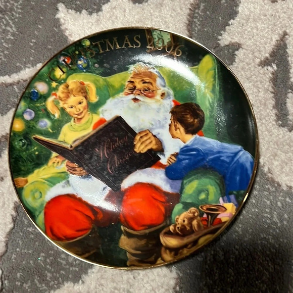 Avon decorative Christmas plate - Picture 1 of 2